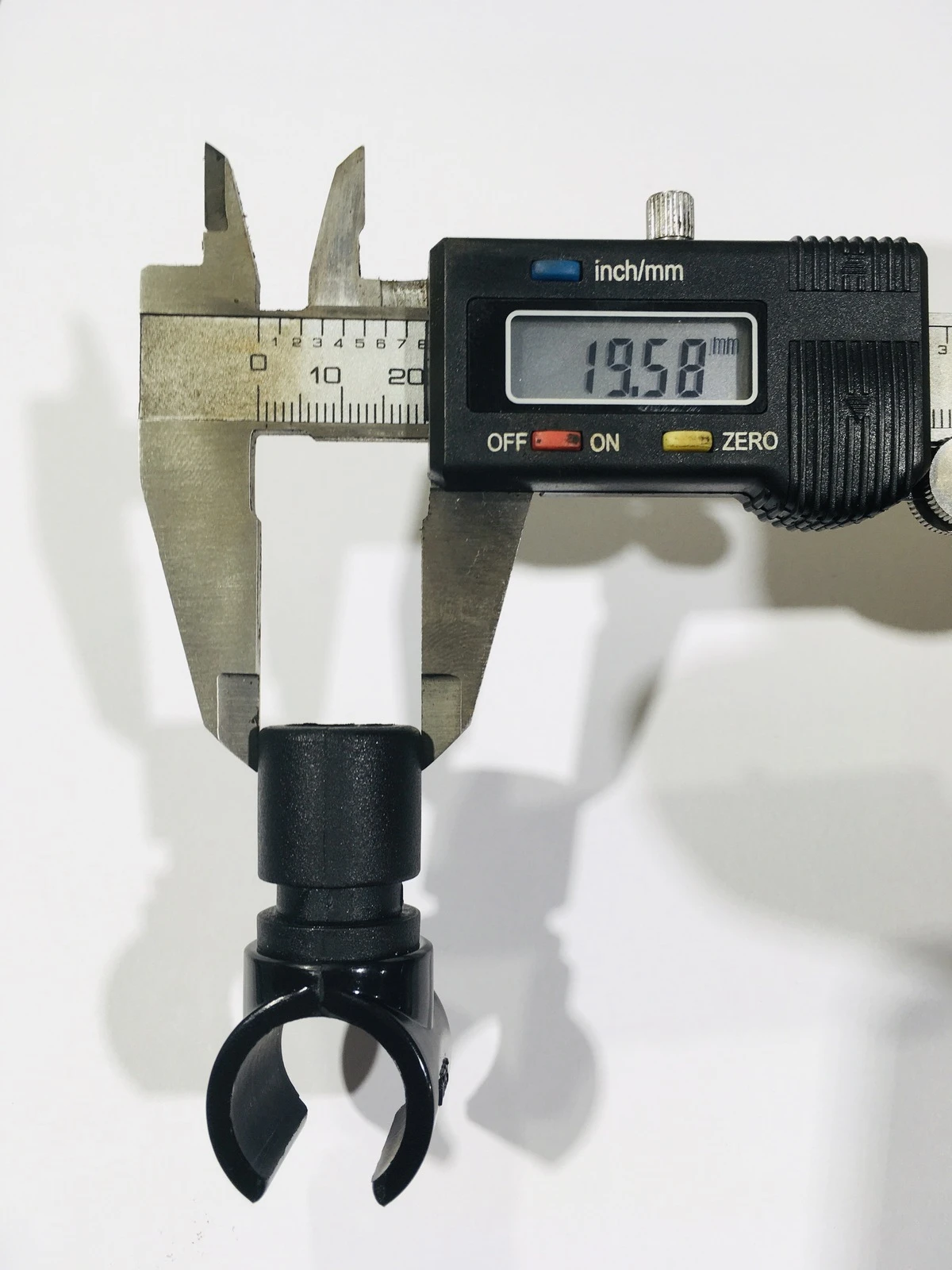 Supex Bow Stay C Clip Tent Pole End 22mm To 22mm 4 Supex Bow Stay C Clip Tent Pole End 22mm To 22mm - Image 2